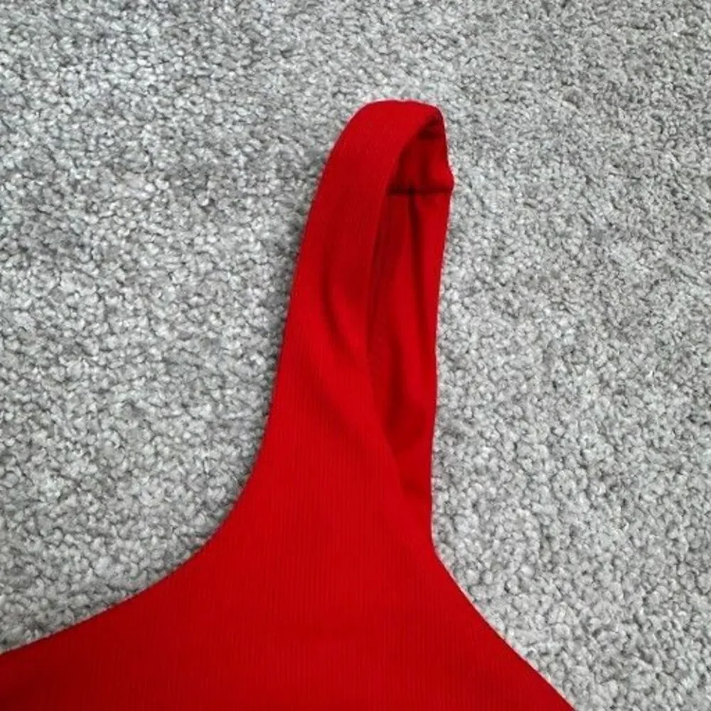 Athleta Ribbed One Piece Swimsuit Padded Womens Medium Bright Red Scoop Neck